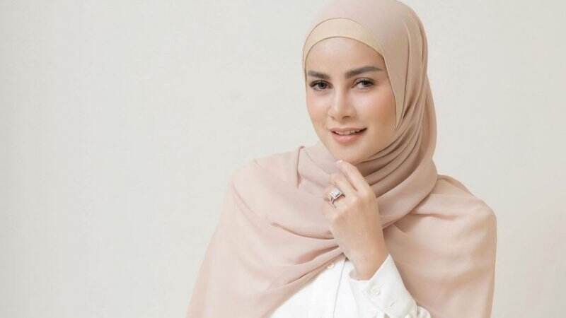 Pantas Saja Punya Rumah Bak Istana, Ini 6 Bisnis Sumber Penghasilan Olla Ramlan di Luar Dunia Selebriti