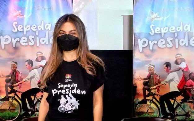 Demi "Sepeda Presiden", Ariel Tatum Terpaksa Langgar Komitmen