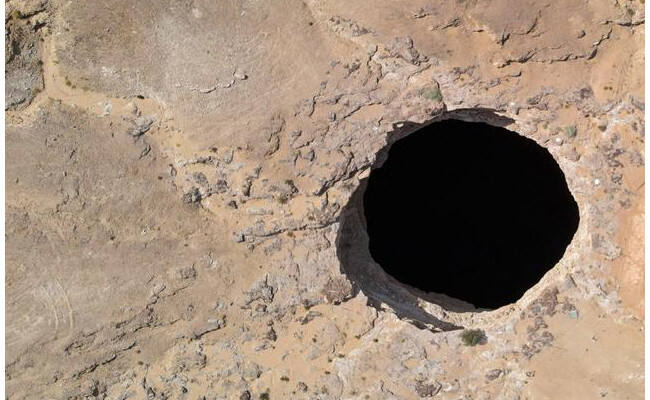 7 Temuan Ahli di Dasar "Sumur Neraka" Yaman: Mata Air Murni hingga Mutiara Gua