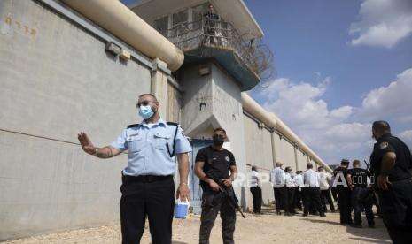 Israel Tuntut Enam Tahanan Palestina yang Kabur