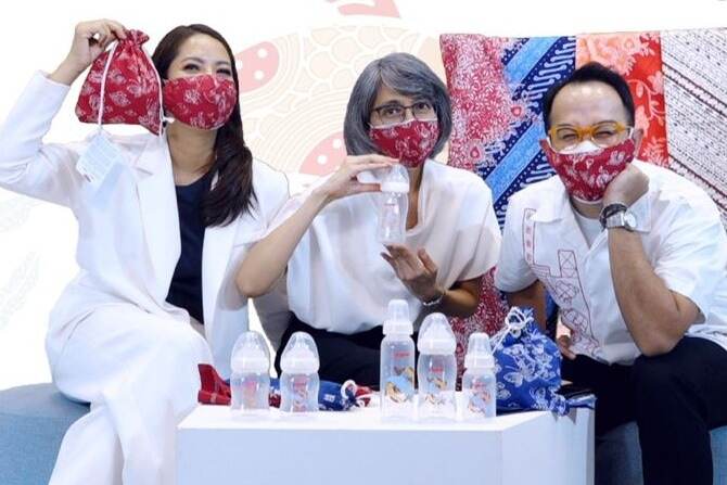 Tak Hanya pada Kain, Motif Batik Sarat Makna Kini Hadir di Botol Susu