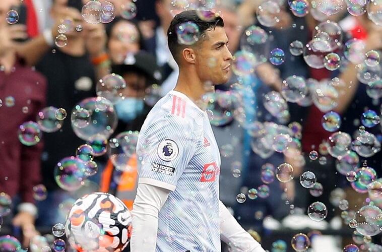 Sadis! Legenda Belanda Ini Sebut Ronaldo Pemalas dan Biang Keladi Anjloknya Performa MU