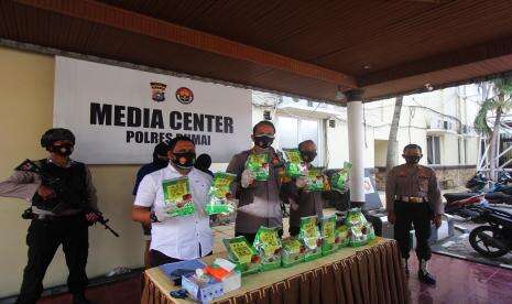 Polda Jatim Sita 1,5 Kilogram Sabu Dibungkus Teh Cina