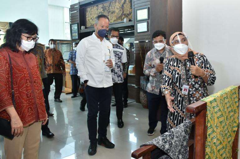 Menperin: SDM Jadi Tantangan Industri Batik