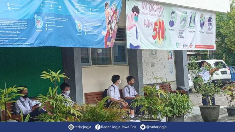 Siswa Dibatasi 50 Persen, Jam Belajar 180 Menit