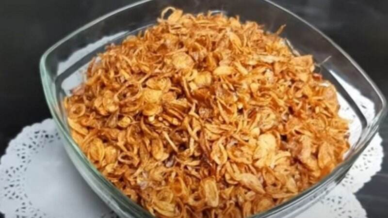 Bikin Makan Jadi Lebih Nikmat, Yuk Coba Resep Bawang Goreng yang Renyahnya Tahan Lama, Gampang Kok!