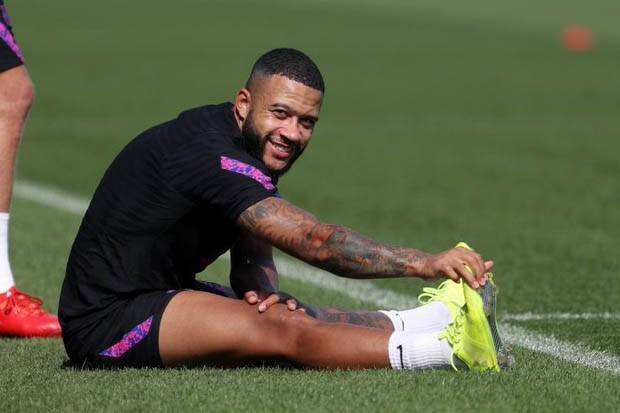 Menyesal Gabung Barcelona? Memphis Depay Malah Balik Bertanya