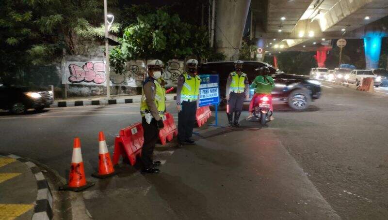 Polisi Gelar Crowd Free Night di Kemang Jaksel