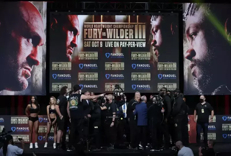Baku Hantam untuk Ketiga Kalinya, Tyson Fury dan Deontay Wilder Akan Terima Bayaran Fantastis!