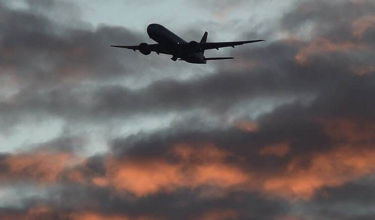 Benarkah Turbulensi Bisa Bikin Pesawat Terbalik? Ini Penjelasannya