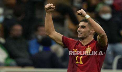 Tepis Rumor ke Barcelona, Ferran Torres Nyaman di Man City