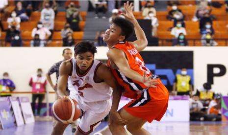 Yesaya Persembahkan Emas Basket untuk Mario Gerungan