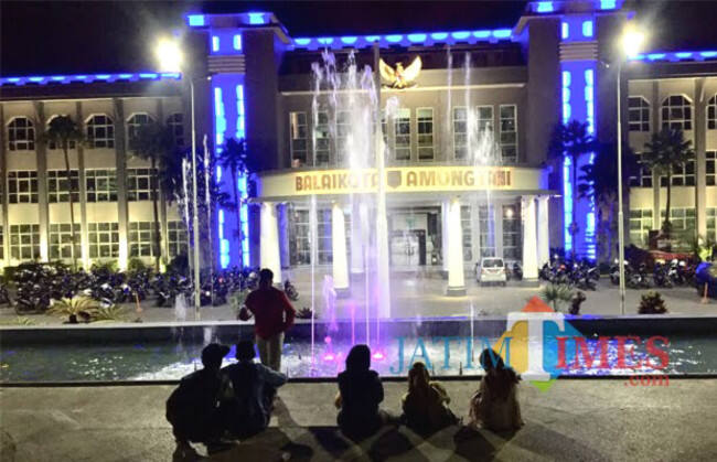 Pasang Aplikasi PeduliLindungi, Pegawai yang Belum Vaksin Tak Bisa Ngantor di Balai Kota Among Tani
