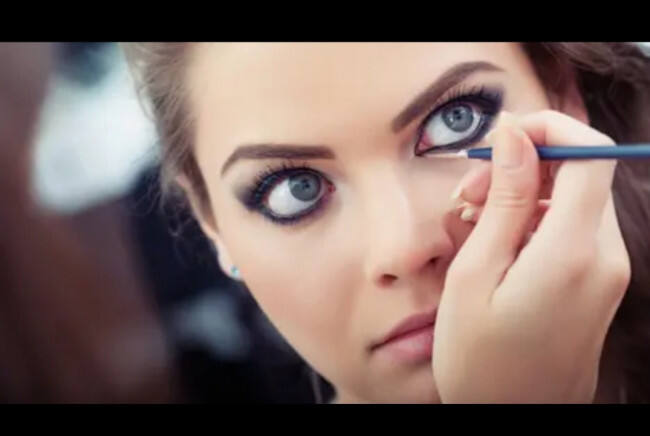 Mengenal Kohl, Makeup Pertama di Dunia sejak Zaman Mesir Kuno