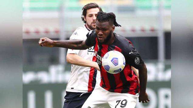 Usung Misi Balas Dendam, AC Milan Bajak Bintang Inter Untuk Gantikan Franck Kessie
