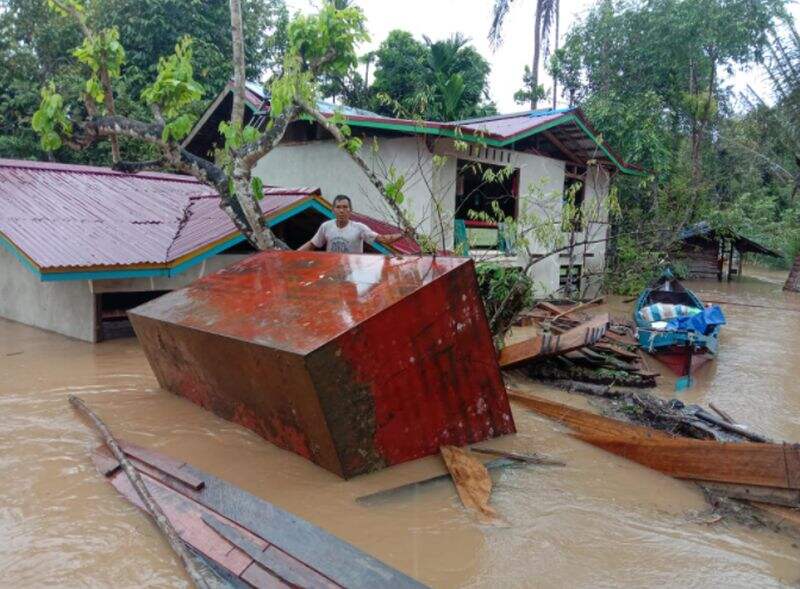 Banjir yang Menerjang 10 Kecamatan di Sintang Kalbar Berangsur Surut