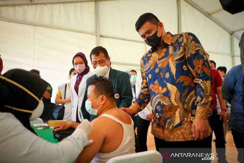 Mantap Kebijakan Menantu Presiden Jokowi Ini, Sopir Angkot di Medan Wajib Divaksin