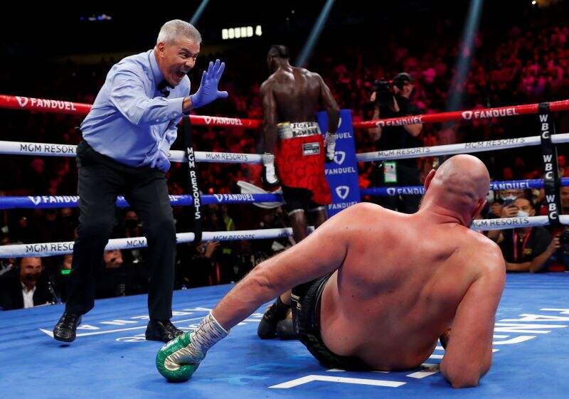 Meski Menang Tyson Fury Dua Kali Tumbang Dihajar Doentay Wilder, Ternyata Ini Penyebabnya