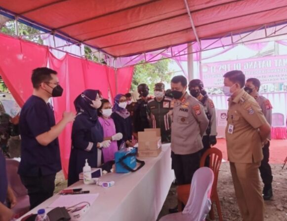 Berikan Rasa Aman, Kapolda Banten dan Wakapolda Tinjau Pengamanan Pilkades Kabupaten Tangerang