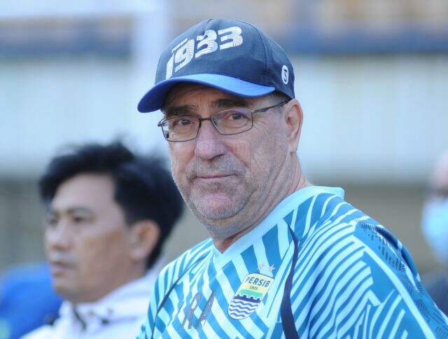 Bhayangkara FC vs Persib Bandung, Robert Alberts Tetap Pede meski Skuad Pangeran Biru Pincang