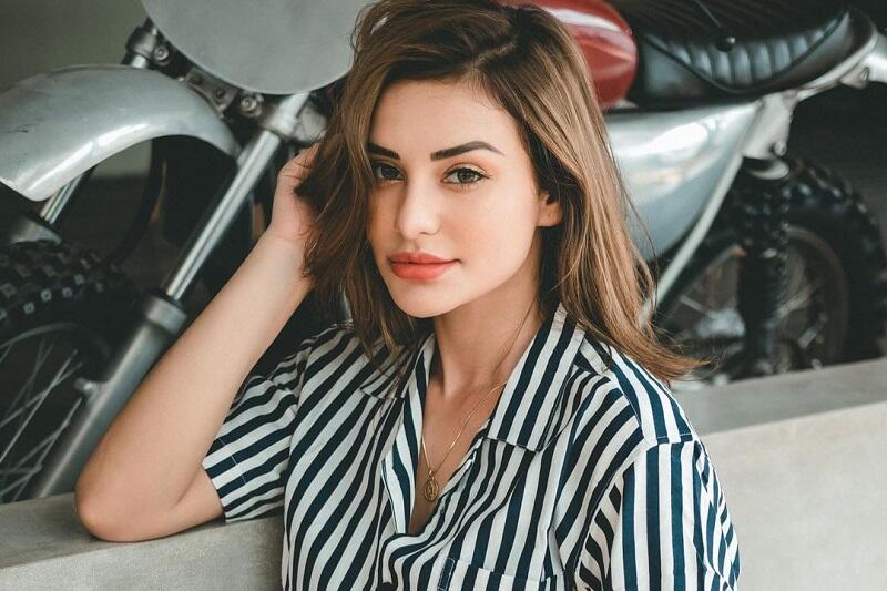 Nora Alexandra Cium Bau Darah, Netizen Sebut Diikuti Makhlus Halus