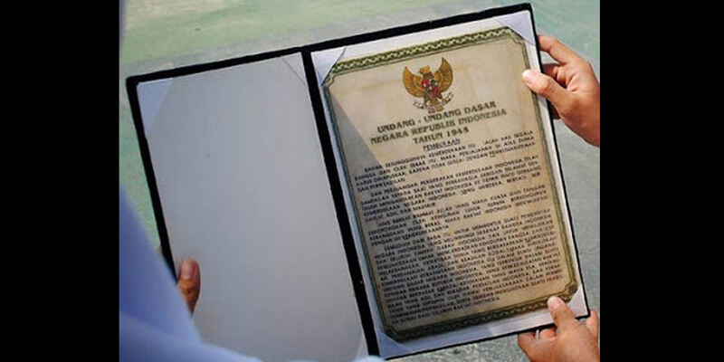 Survei Indikator: 28 Persen Responden Minta Amandemen UUD 1945 Harus Persetujuan Publik
