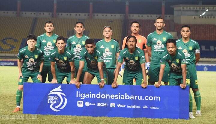 Aji Santoso Benahi Pertahanan Persebaya Surabaya