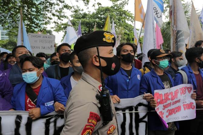 Banting Mahasiswa Saat Demo, Ombudsman Ingatkan Polisi Lebih Humanis