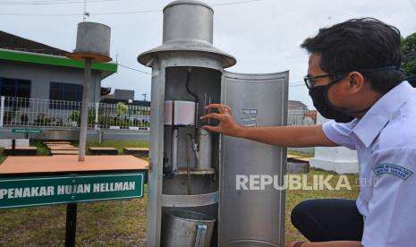 Pemprov DKI Tambah Alat Ukur Curah Hujan di 267 Kelurahan