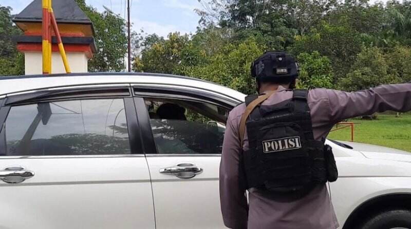 OTT Amuntai: Saksi Tiba di Brimob Tabalong, Pemeriksaan KPK Berlanjut