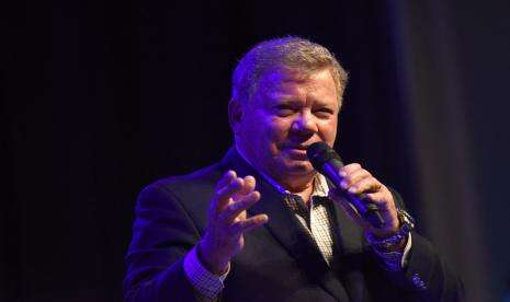 William Shatner Jadi Orang Tertua ke Luar Angkasa