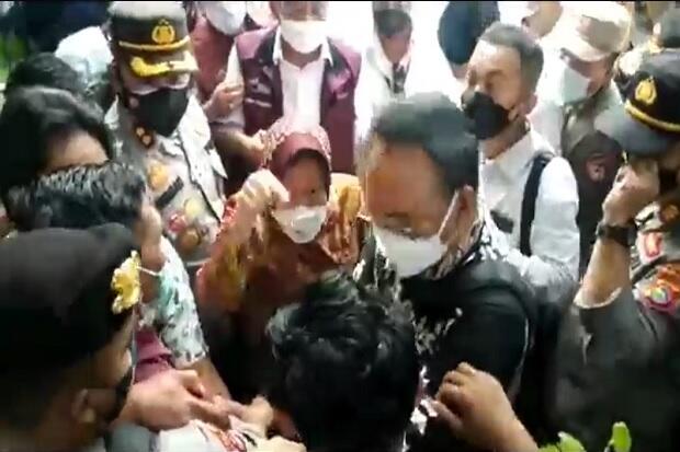 Risma Debat Sengit dengan Mahasiswa, Politisi PDIP Angkat Bicara