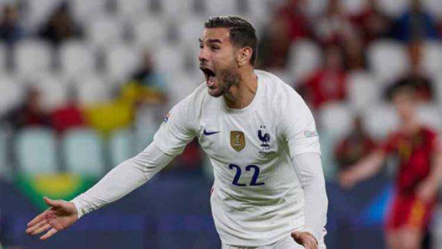 Tampil Apik di Timnas Prancis, Theo Hernandez Dipastikan `Tinggalkan` AC Milan