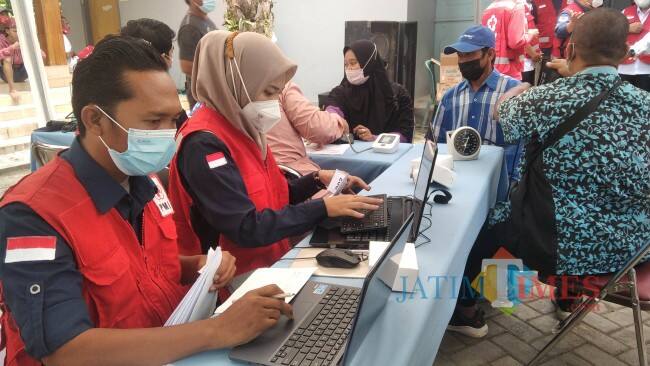 Digelar di Rumah Warga, Cara Pemdes Jubung Percepat Capaian Vaksinasi Warganya