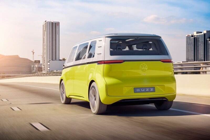 Bahlil Rayu Volkswagen untuk Investasi Baterai Listrik di Indonesia