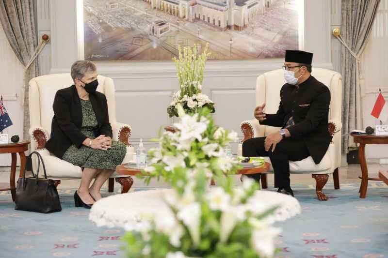 Genjot Investasi, Ridwan Kamil Paparkan Potensi Ekonomi Jabar ke Dubes Australia