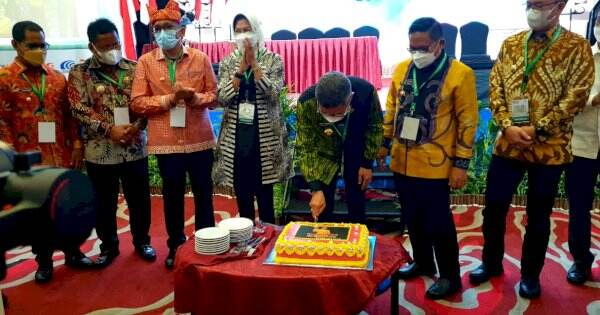 Pengurus APEKSI Beri Surprise Ucapan Ultah Untuk Walikota Taufan Pawe