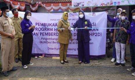 Himakom FISIP UMJ Gelar Program Pemberdayaan Desa