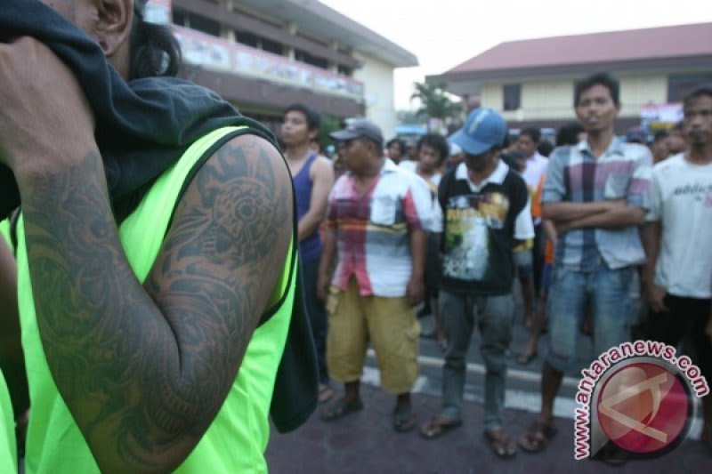 Tiba-tiba 10 Orang Ditangkap, Ternyata Mereka Terlibat Ini
