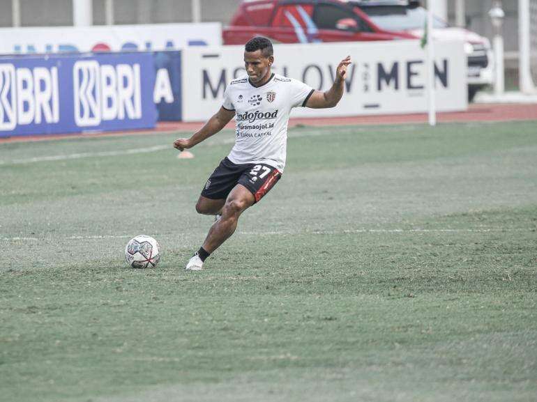 Ini Beda Gaya Sepakbola Indonesia Dan Portugal Versi Playmaker Bali United