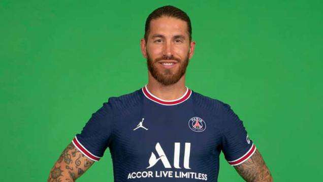 Debut Sergio Ramos di PSG Tertunda Lagi, Cederanya Kambuh?