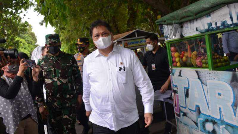 Bantuan Tunai PKL dan Warung Disalurkan ke Provinsi NTB, Menko Airlangga: Paling Cepat dan Tepat Sasaran