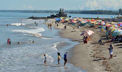 Pemkot Pariaman Buka Peluang investasi Wisata Pantai