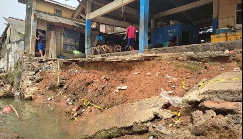 Ini Penyebab Amblasnya TPT di TPI Labuan yang Dikeluhkan Nelayan