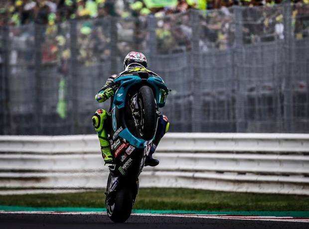 Valentino Rossi Tetap Bisa Tersenyum Meski Pensiun dari MotoGP dengan Hasil Minim
