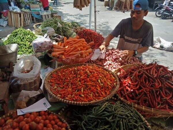 Warga Kota Serang Keluhkan Naiknya Harga Sembako