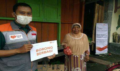 Rumah Zakat Borong Telur Peternak Agar tak Merugi