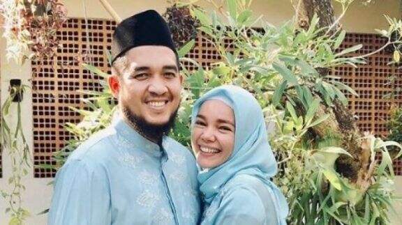 4 Pasangan Artis Ini Tetap Mesra Meski Belasan Tahun Menikah Tak Kunjung Miliki Momongan, Romantisnya...
