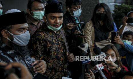 Azis: Dalih Polisi Tembak Mati Laskar FPI tak Masuk Akal