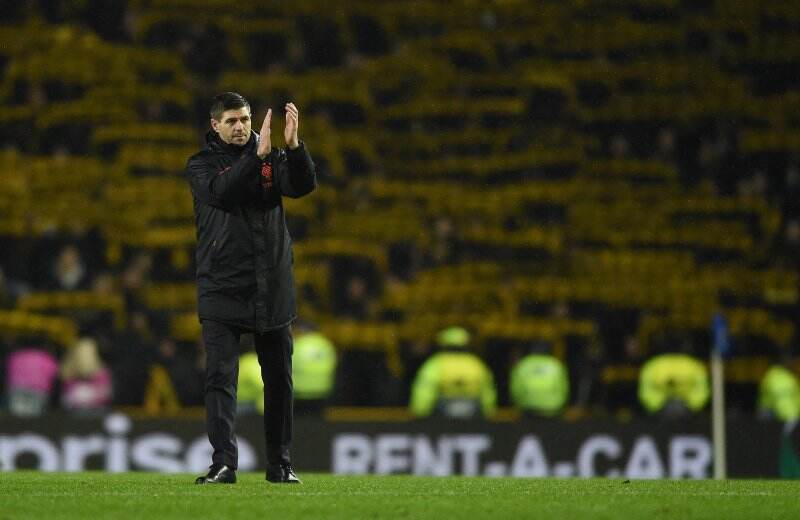 Klub ini Ngotot Datangkan Steven Gerrard